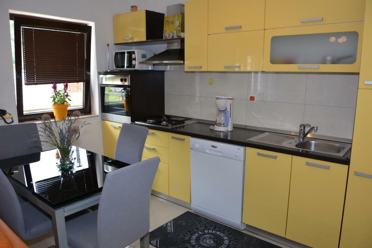 Apartment Ivana セニ エクステリア 写真